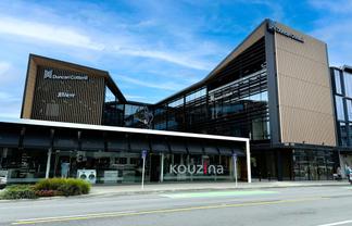 Stunning Turnkey Suite/Victoria St