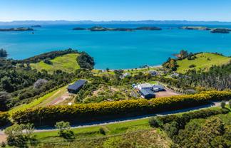 258 Cowes Bay Road, Waiheke Island