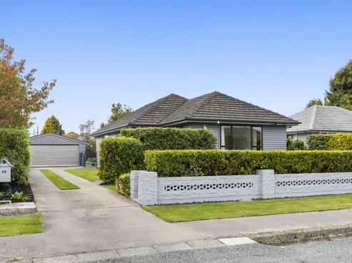 24 Olivine Street, Shirley