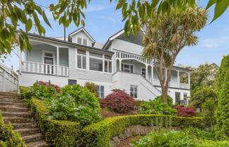 10 Cobden Road, Bluff Hill