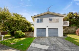 17 Gainsborough Grove, Belmont