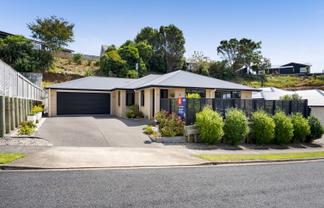 3 Frederick Place, Whalers Gate