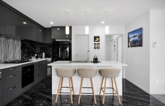 3 Frederick Place, Whalers Gate