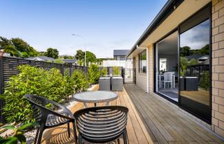 3 Frederick Place, Whalers Gate