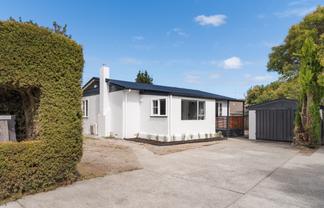 318 Botanical Road, West End