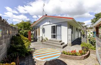 32 Beaumont Crescent, Frankleigh Park