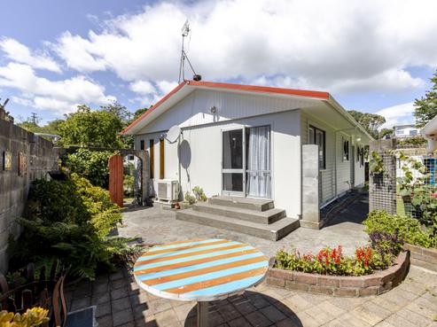 32 Beaumont Crescent, Frankleigh Park
