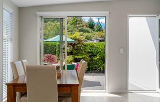 25 St Pauls Drive, Brookfield