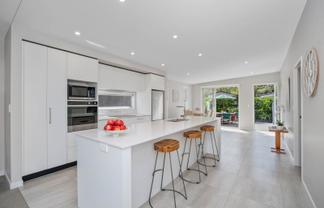 25 St Pauls Drive, Brookfield