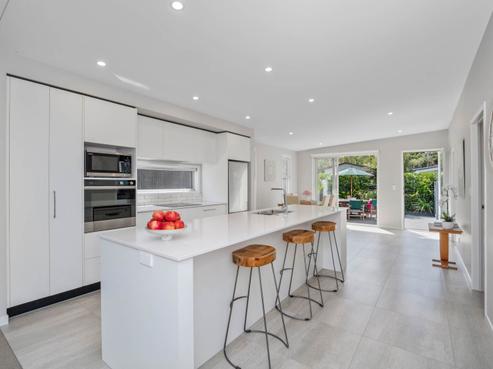 25 Saint Pauls Drive, Brookfield