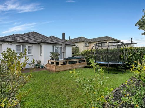 4 Birkley Road, Bayswater