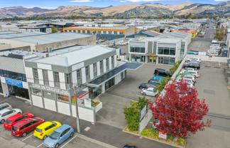 Beaut First Floor Offices  in Carlyle Street