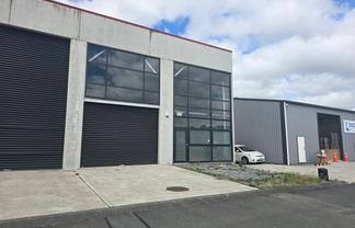 Ideal Tradies Lock-up