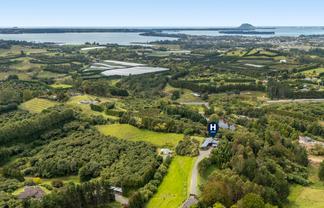 101 Turntable Hill Road, Whakamarama