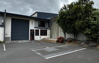 Secure 145 sqm Wiri Warehouse + Office