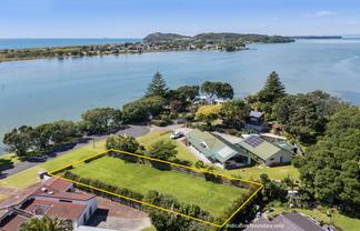 7 Waione Avenue, Athenree