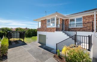 2/12 Westwell Road, Belmont