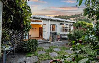 1 Dryden Street, Sumner