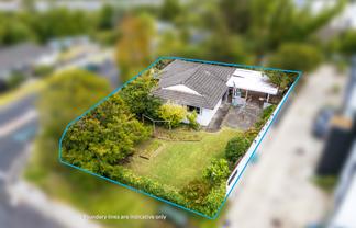 1 Cedar Heights Avenue, Massey