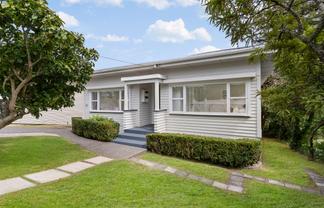 42 Parkdale Road, Mount Albert