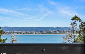 8 Eucalyptus Place, Beach Haven