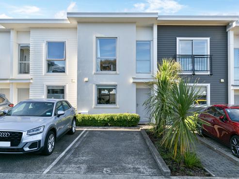 3/32 Dr Taylor Terrace, Johnsonville