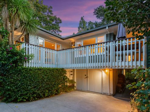 19 West Lynn Road, Titirangi