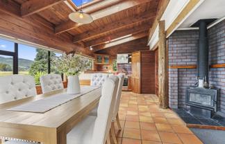 12 Kaitake Place, Oakura