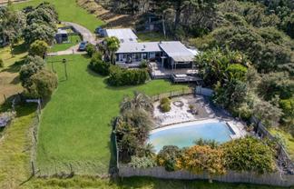 2856 South Head Road South Head, Helensville