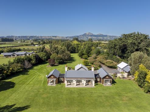 12 Tirohanga Road, North Taieri