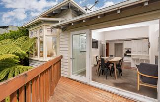 44 City Road, Roslyn