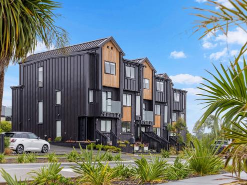 5 Longshore Drive, Long Bay