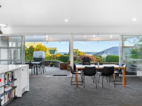 890 Whangaparaoa Road, Manly