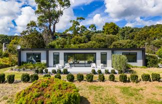 77 Wairimu Way, Waipu