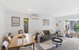 8/4 Broadbent Street, Riccarton