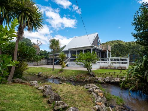 4 Lake Okataina Road, Tikitere