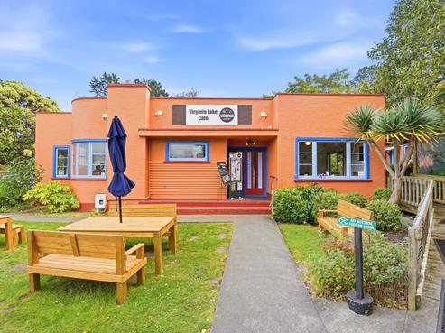 110 Great North Road, Saint Johns Hill