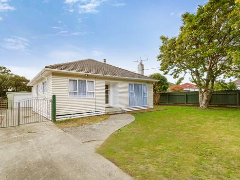 39 Hine Road, Wainuiomata