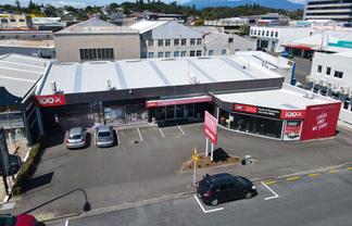 Large Format City Fringe Retail