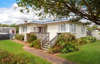 10 Barbary Avenue, Kelston