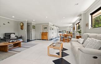 100 Whalers Road, Pukenui