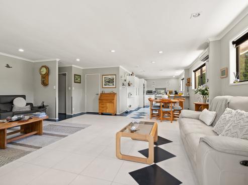 100 Whalers Road, Pukenui