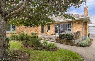 16 Polley Crescent, Katikati