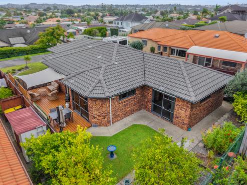 44 Chesterfield Way, Orewa