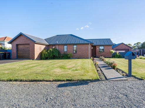 12 Essex Street, Winton