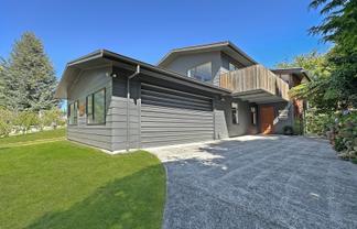 82 Marina Terrace, Kinloch