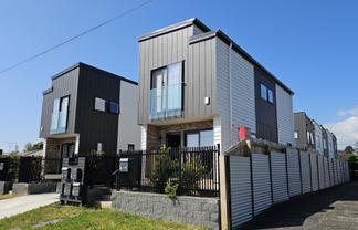 32 Beaumonts Way, Manurewa