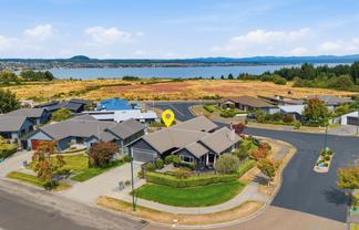 1 The Circle, Nukuhau