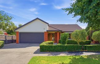 6 Quantock Place, Burwood