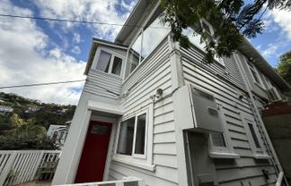 121 Barnard Street, Wadestown